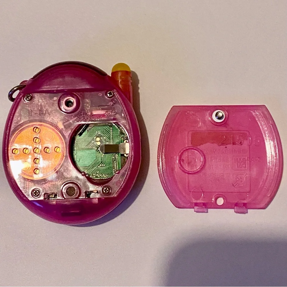 ✨ Tamagotchi Connection V3 2004 Original Japanese TGMC Pink Translucent Asian
